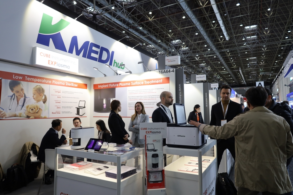 케이메디허브는 14일~17일, 독일 뒤셀도르프에서 열린 국제의료기기전시회 (MEDICA 2022)에 국내 의료기기기업과 케이메디허브 공동관을 운영했다.