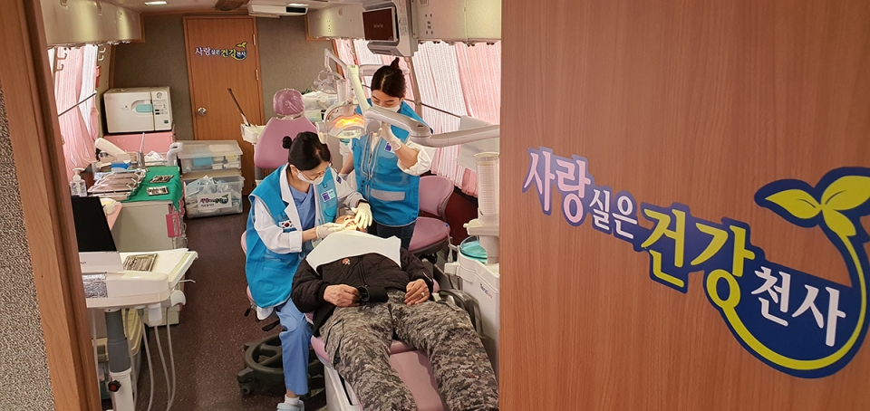 국민건강보험공단은 2009년부터 진료차량을 이용하여 찾아가는 의료봉사를 실시하고 있다.